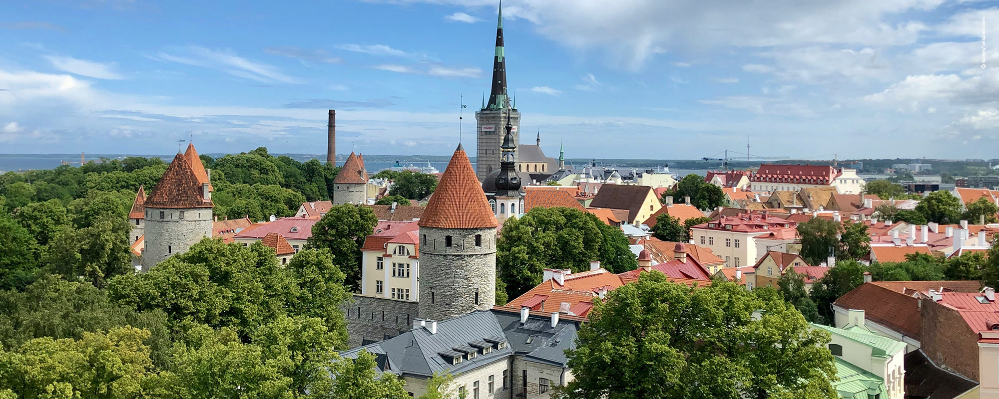 Luftaufnahme der Altstadt in Tallinn.