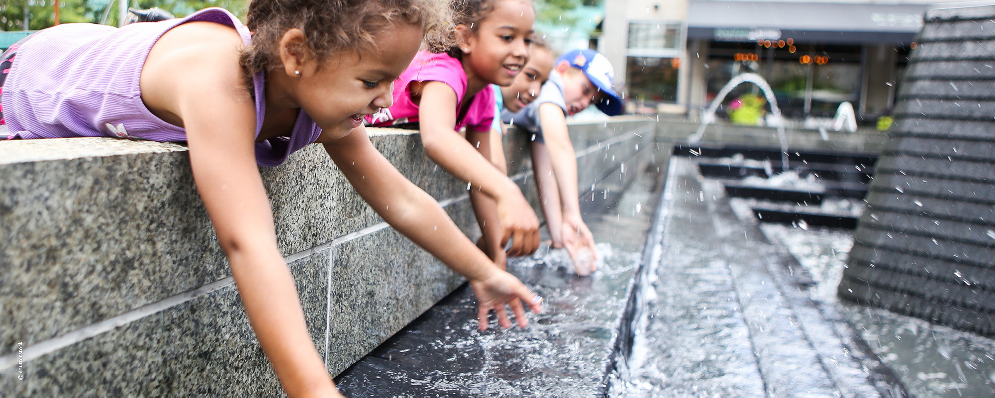 Childfriendly-Cities_Header Childfriendly Cities Kinder Spielen im Brunnen